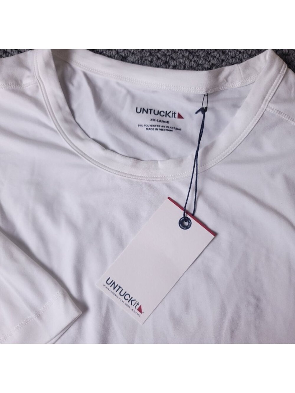 UNTUCKit Clarendon II Shirt Mens 2XL White Crewneck Short Sleeve Polyester Blend